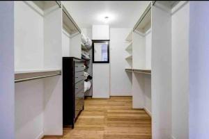 Spacious and stylish home by the Galleria
