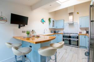 Cornerstone Cottage - Harbourside Retreat