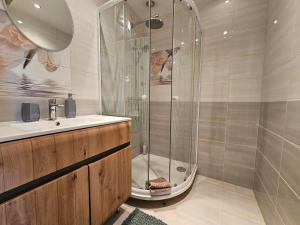 Prostorný apartmán v centru - Wi-Fi, Netflix