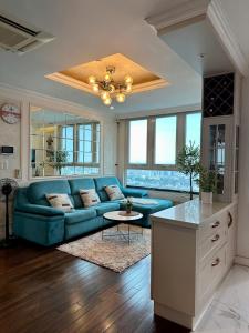 Luxury 2-bedroom apartment with Gym, Pool, Park