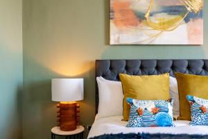 Dragon Suites Luxury Apartments at 8 Albyn Place