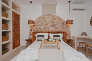 Onar Sifnos Stone Villa