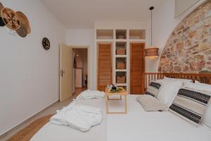 Onar Sifnos Stone Villa