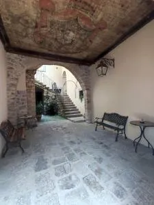 Lo Stemma Guest House - 蒙蒂基奥