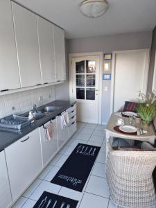 Very large duplex 4-bedroom apartment less than 5 minutes from the sea! T46