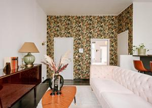 Unbeatable Location Explore Ghent on Foot!