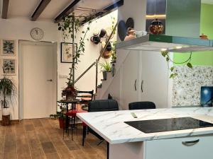 Refugio entre Montaña y Mar