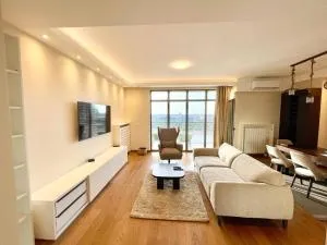 Jaan Ootab seadmeid - Käru