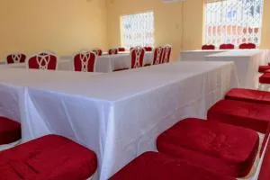 Ram's Executive lodge - Mponela