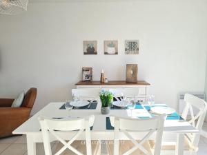 Appartements La Baliere T3 renove terrasse 20min du Puy duFou : photos des chambres