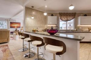 Casa Libra luxury villa sleeps six to 10