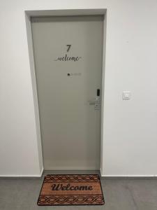 Apartment number 7 