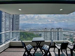 3br Panoramic Near Country Club El Poblado