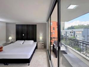 4BR 232 m² apartment in El Poblado, El Tesoro