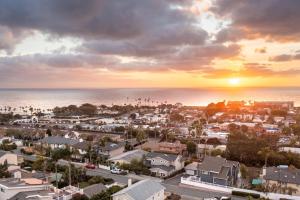 CBS-1236 - Sensational Summit Sunsets