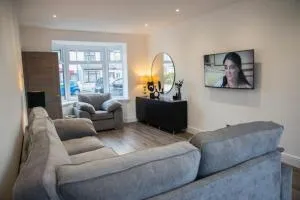 Luxury Modern 3 Bedroom House - Coity