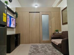 Shore Residences MOA Minimalist Room