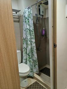 Shore Residences MOA Minimalist Room