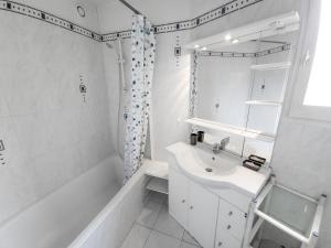 Les Ondines sea view with air conditioning