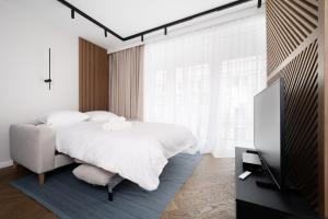 Manu Park Luxury Apartment