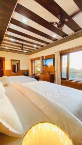 Endeavour Homestay Rooftop Restraunt