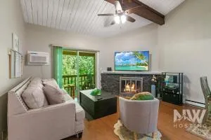 Top Floor Condo overed Parking Community Pool and Stunning Golf Course Views 1218 - Blanchard