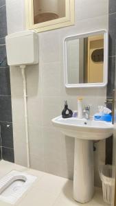 استوديو أنيق مع جلسة جانبية وركن للقهوة