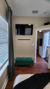 Updated Condo in Heart of Tampa 1578