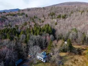 1894 Catskills Farmhouse Retreat - Maplecrest