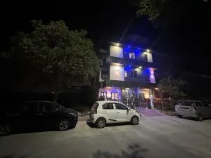 Jhelum Guest House - Vrindavan