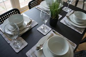 2 BDR House At Caledonia Luxe Stays Short Lets & Serviced Accommodation Glenrothes