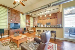 Downtown Louisville Escape Perfect for Events!