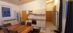 Gästewohnung mit Terrasse "Vinothèque Laroche im Piestingtal"