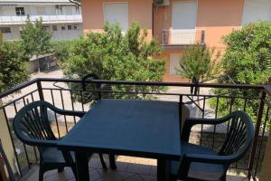 APPARTAMENTO GIALLO - OVER THE RAINBOW APARTAMENTS - LIDO di JESOLO - 4 POSTI LETTO
