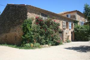 farmhouse in clos de la tuilerie