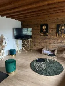 Historische Stadtmauer mit Seeblick - Oberhegi