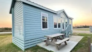 1 mile to Beach Family Friendly 2 Bdrm Comfy Beds - Bolivar Peninsula