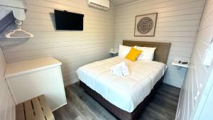 1 mile to Beach Family Friendly 2 Bdrm Comfy Beds