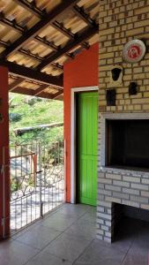 Charmosa casa em Floripa, 5 minutos da Lagoinha do Leste
