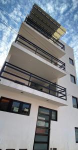 Hosttip Sur Leon