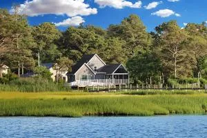 Trembling Bay - Waterfront & a private pier! - Deep Hole