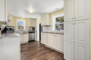 Trembling Bay - Waterfront & a private pier!