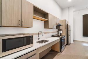 Grand Suite Pinnacle Brownstones