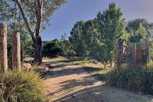 Timber & Stone - Modern Eco Retreat and Studio