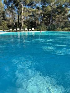 Gîte Lavande vue Luberon 33 hectares piscine Spa Sauna au cœur de Provence