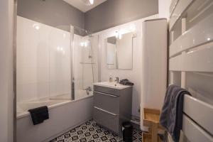 Appartements charming city center flat : photos des chambres