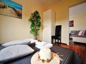 3-room apartment with balcony, close to the beach