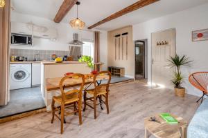 Charmant Appartement au Cœur du Village de Bedoin