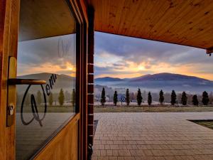 Domki- Limanowa domek 4 domek z jacuzzi i sauną