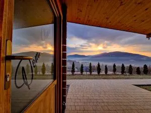 Domki- Limanowa domek 4 domek z jacuzzi i sauną - Pasierbiec